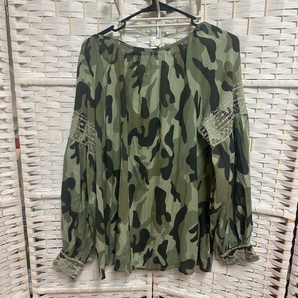 Buby’s Italy camouflage colored house size L with tags women’s - Picture 6 of 6